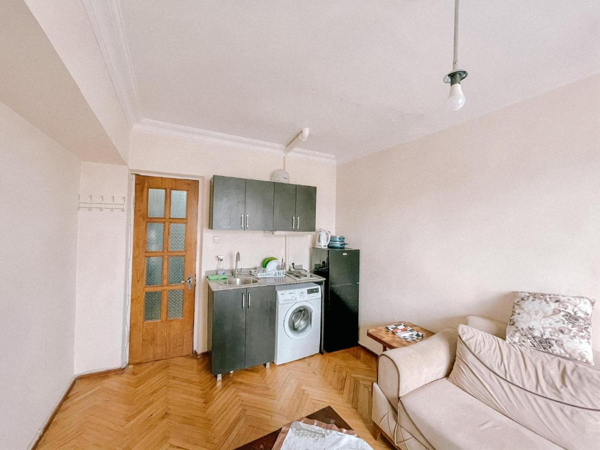 Naira Apartment Batumi Esterno foto