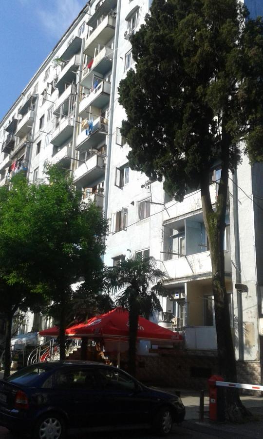 Naira Apartment Batumi Esterno foto